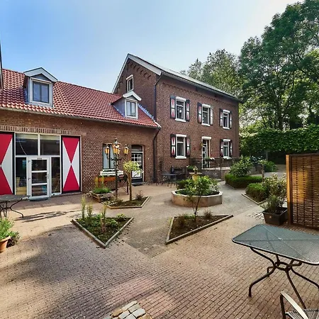 Ruim Sfeervol Naast Wijndomein In Vijlen, Zuid-limburg Appartement