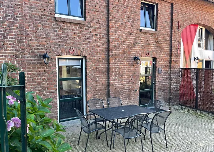 Mooiste Plek Heuvelland In Zuid-limburg-de Wijngaard ויילן